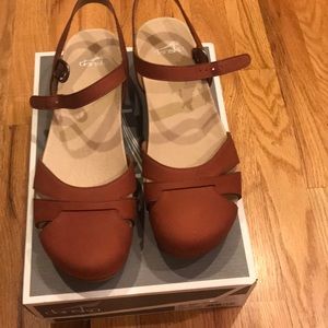 Dansko clog sandals brand new never worn
